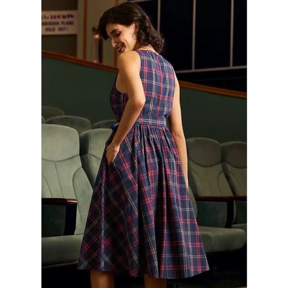 NWT ModCloth Instant Energy Faux-Wrap Dress - Navy Plaid / 1X - Picture 9 of 10